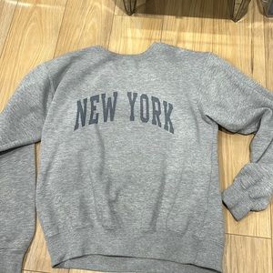 Light grew New York sweatshirt